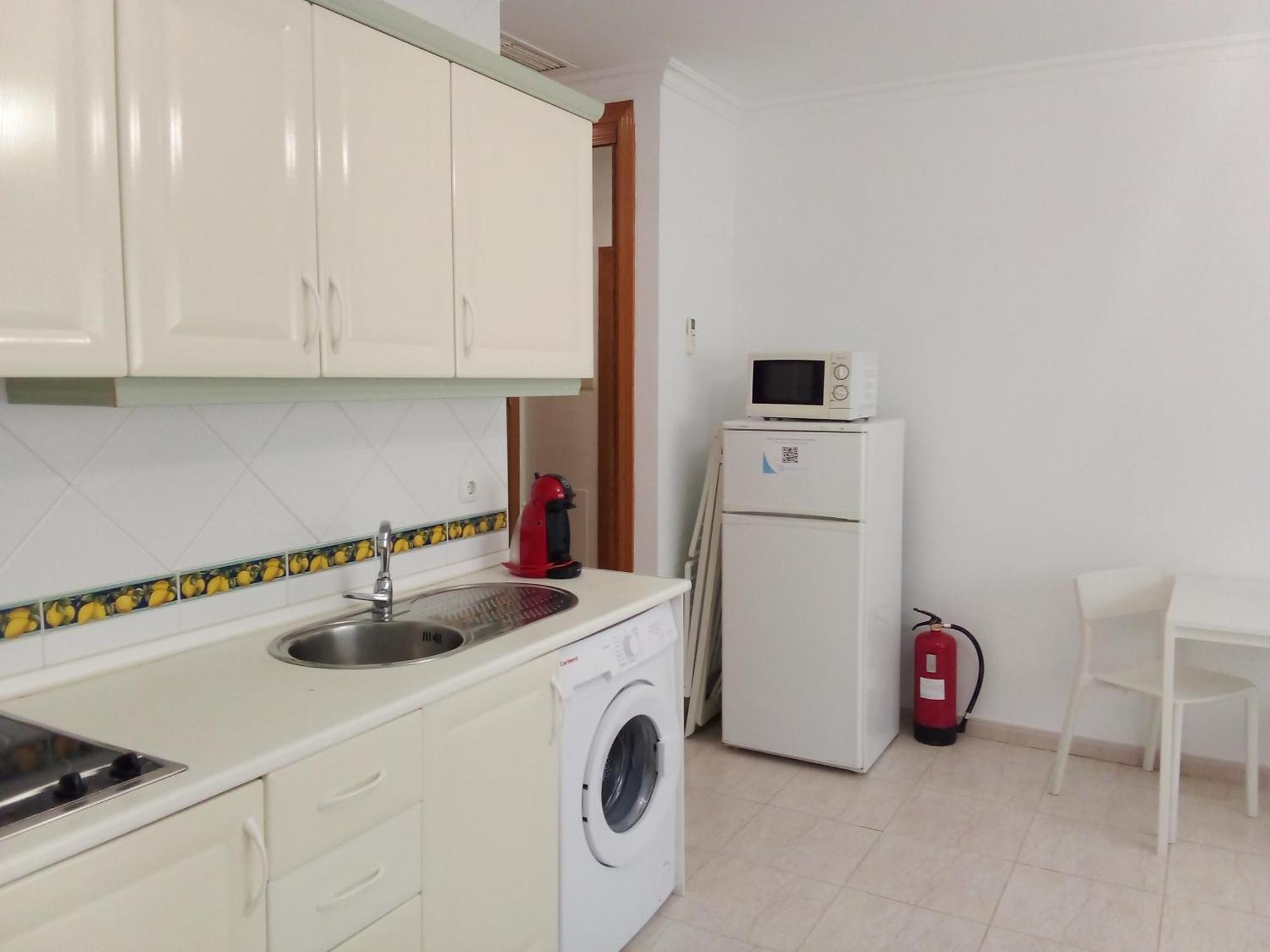 בנאלמדנה Coqueto Estudio En Calle Vela מראה חיצוני תמונה